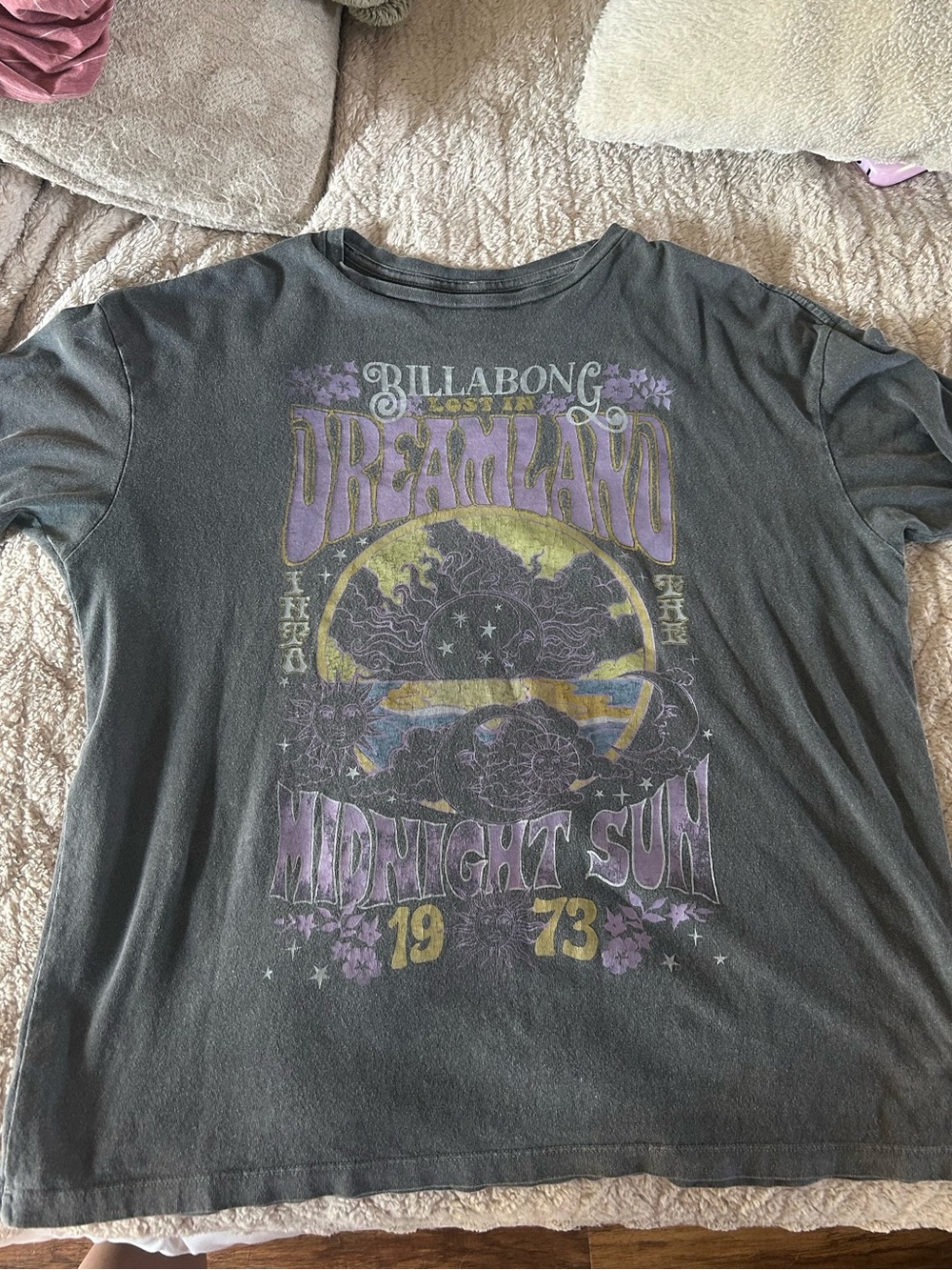 Billabong Dreamland OS Graphic Tee in Charcoal